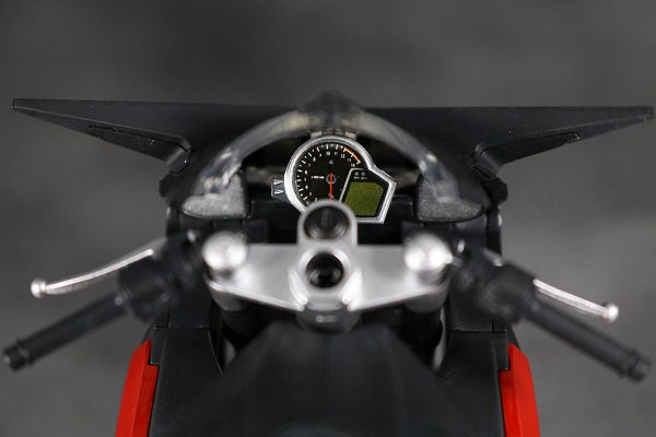 S.H.フィギュアーツ　スカルボイルダー　リニューアル　仮面ライダースカル　レビュー　全身