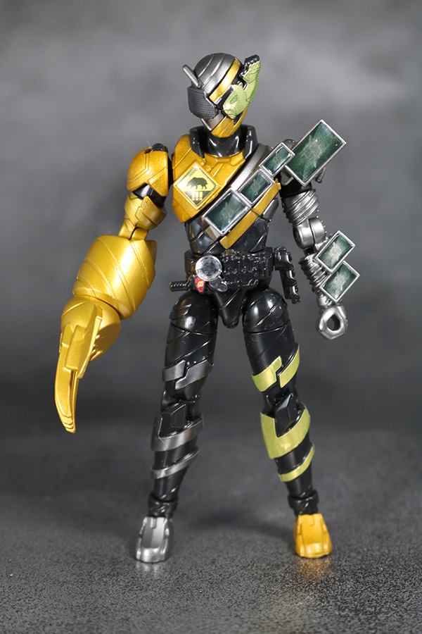 創動　仮面ライダービルド　クマテレビ　レビュー　全身