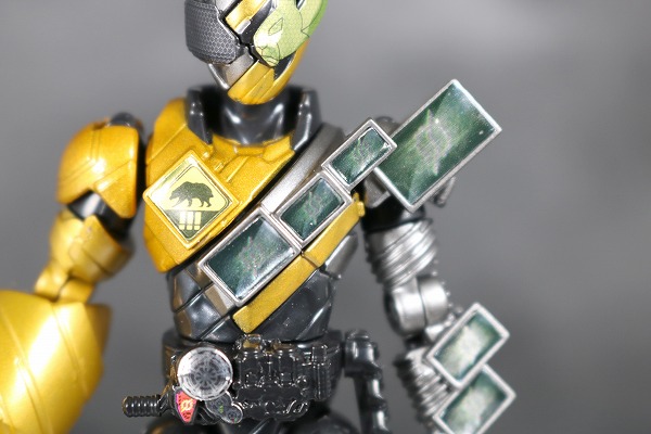 創動　仮面ライダービルド　クマテレビ　レビュー　全身