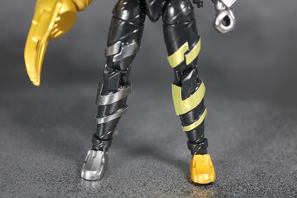 創動　仮面ライダービルド　クマテレビ　レビュー　全身