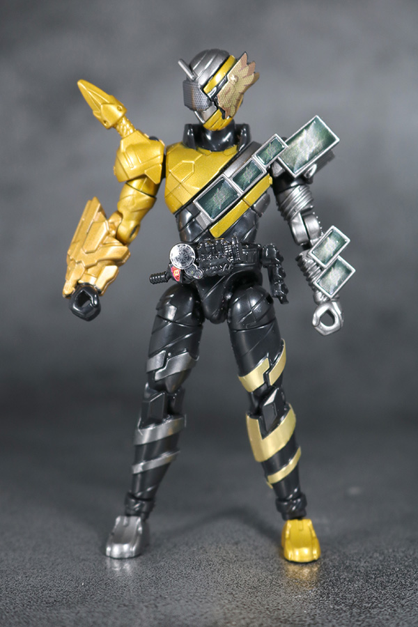 創動　仮面ライダービルド　クマテレビ　ライオンテレビ　レビュー　全身