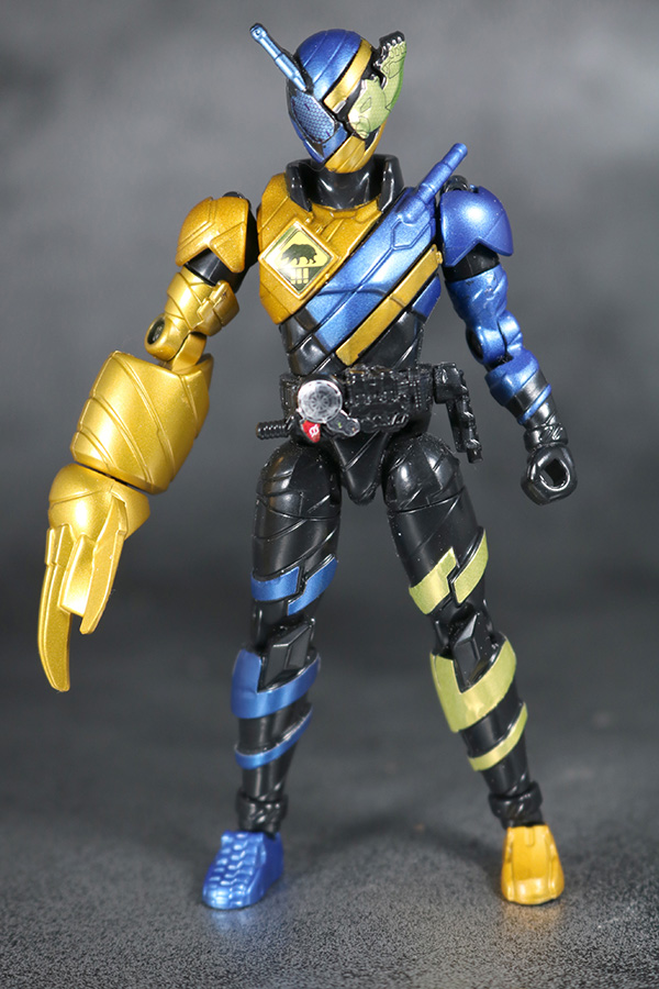 創動　仮面ライダービルド　クマテレビ　クマタンク　レビュー　全身