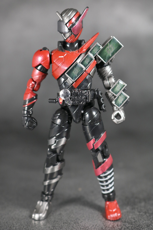 創動　仮面ライダービルド　クマテレビ　ラビットテレビ　レビュー　全身