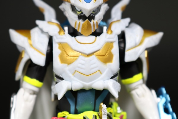 S.H.フィギュアーツ 仮面ライダーブレイブ レガシーゲーマー レベル100 レビュー 全身