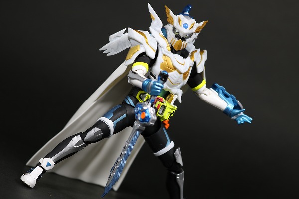 S.H.フィギュアーツ 仮面ライダーブレイブ レガシーゲーマー レベル100 レビュー アクション