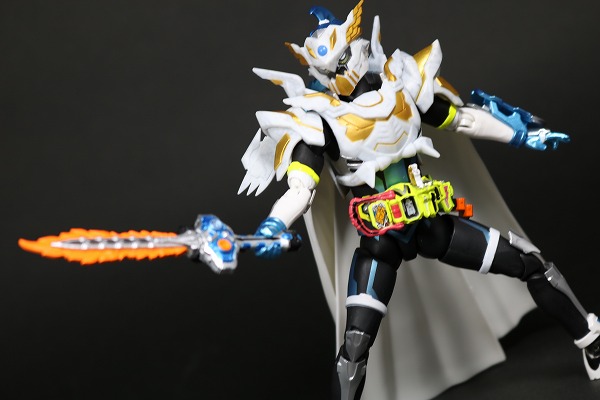 S.H.フィギュアーツ 仮面ライダーブレイブ レガシーゲーマー レベル100 レビュー アクション