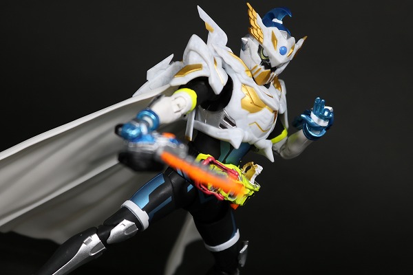 S.H.フィギュアーツ 仮面ライダーブレイブ レガシーゲーマー レベル100 レビュー アクション