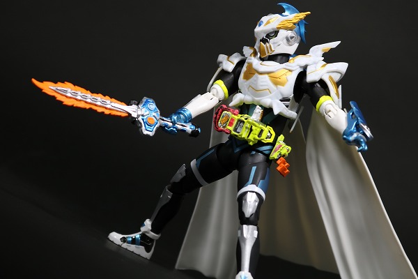 S.H.フィギュアーツ 仮面ライダーブレイブ レガシーゲーマー レベル100 レビュー アクション