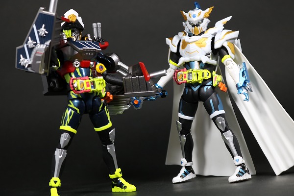S.H.フィギュアーツ 仮面ライダーブレイブ レガシーゲーマー レベル100 レビュー アクション