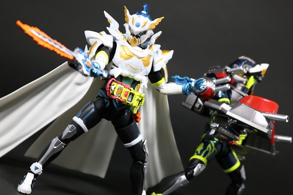 S.H.フィギュアーツ 仮面ライダーブレイブ レガシーゲーマー レベル100 レビュー アクション