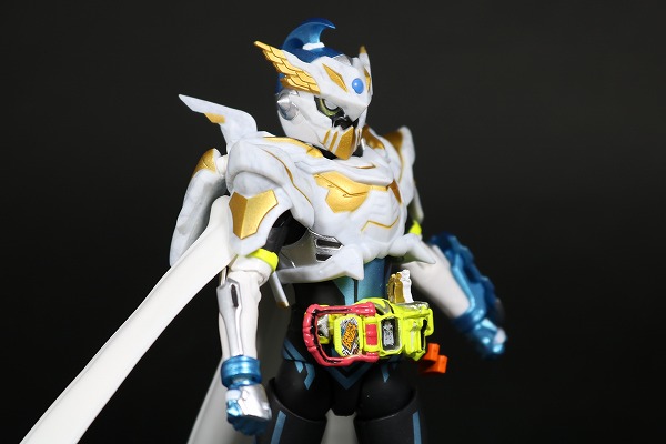 S.H.フィギュアーツ 仮面ライダーブレイブ レガシーゲーマー レベル100 レビュー 可動