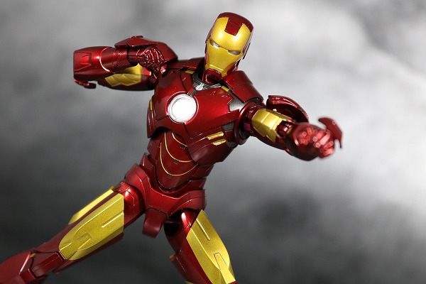 S.H.フィギュアーツ　アイアンマン　マーク4　レビュー　アクション