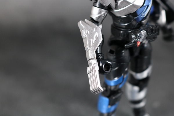 創動　仮面ライダービルド　BUILD7　仮面ライダービルド　スマホウルフフォーム　レビュー