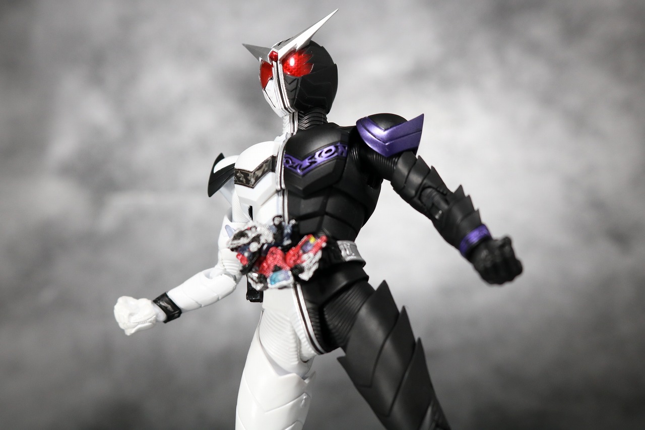 S.H.フィギュアーツ　仮面ライダーW　ファングジョーカー　真骨彫製法　レビュー　アクション