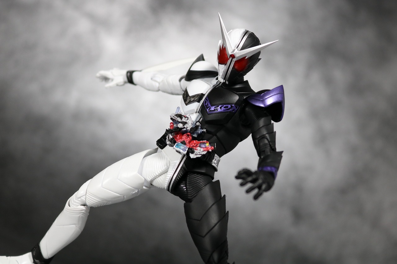 S.H.フィギュアーツ　仮面ライダーW　ファングジョーカー　真骨彫製法　レビュー　アクション