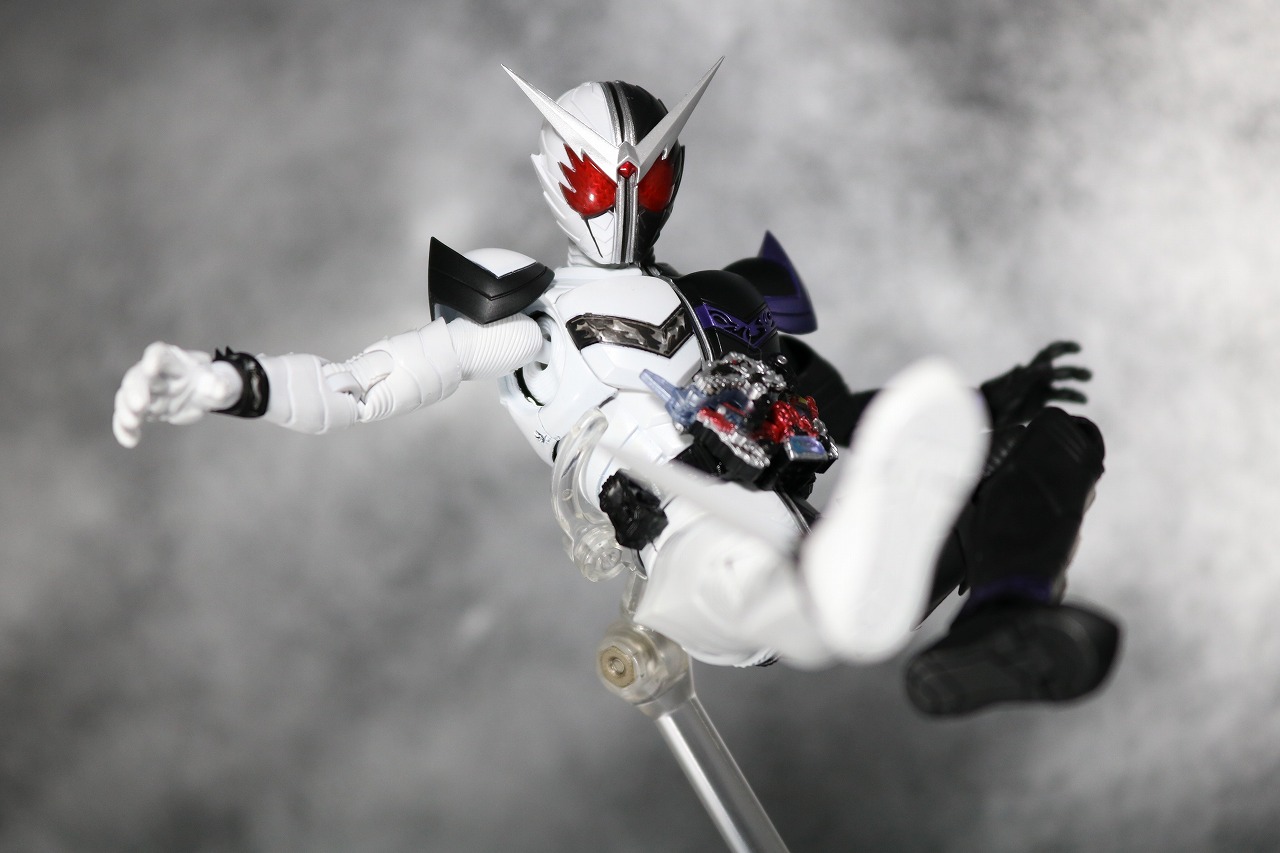 S.H.フィギュアーツ　仮面ライダーW　ファングジョーカー　真骨彫製法　レビュー　アクション