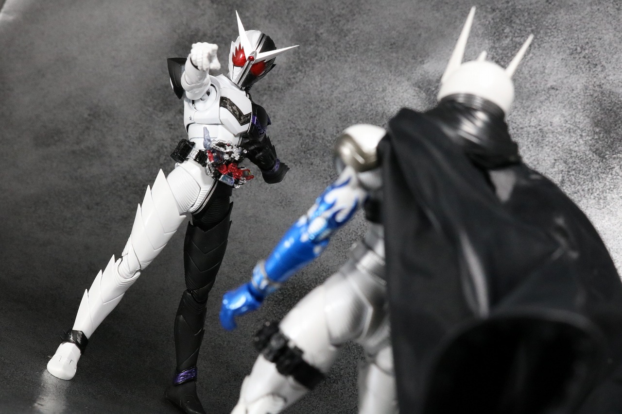 S.H.フィギュアーツ　仮面ライダーW　ファングジョーカー　真骨彫製法　レビュー　アクション