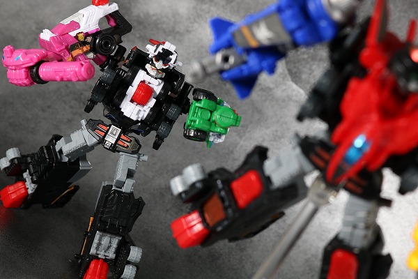 ミニプラ　パトカイザー　VSビークル合体シリーズ02　アクション　レビュー