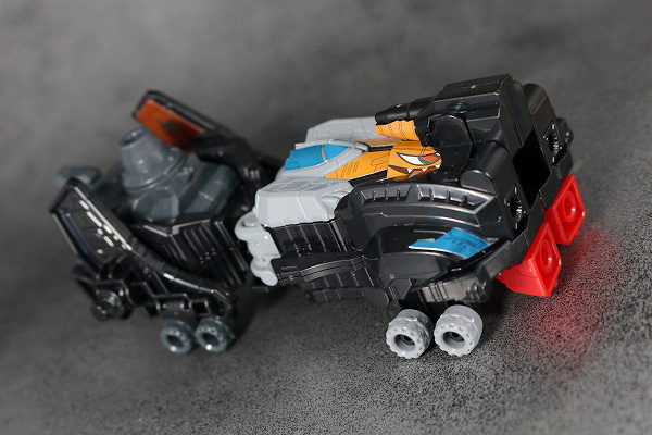 ミニプラ　パトカイザー　VSビークル合体シリーズ02　グッドストライカー　トリガーマシン　アクション　レビュー