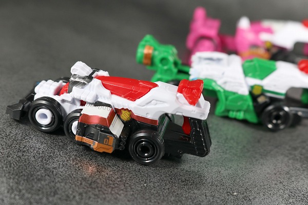 ミニプラ　パトカイザー　VSビークル合体シリーズ02　アクション　レビュー