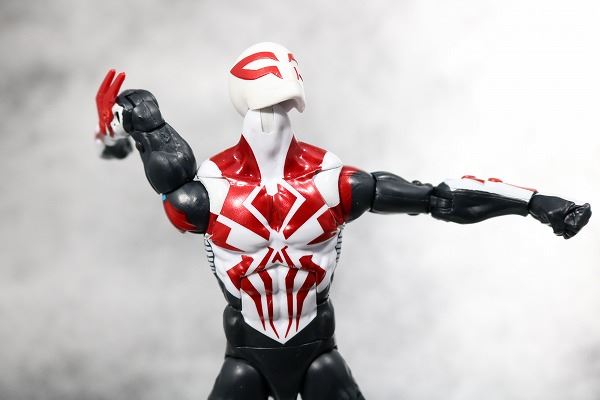 マーベルレジェンド　スパイダーマン2099　オールニュー・オールディファレント・マーベル　レビュー　可動範囲