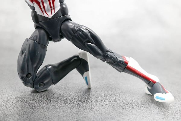 マーベルレジェンド　スパイダーマン2099　オールニュー・オールディファレント・マーベル　レビュー　可動範囲