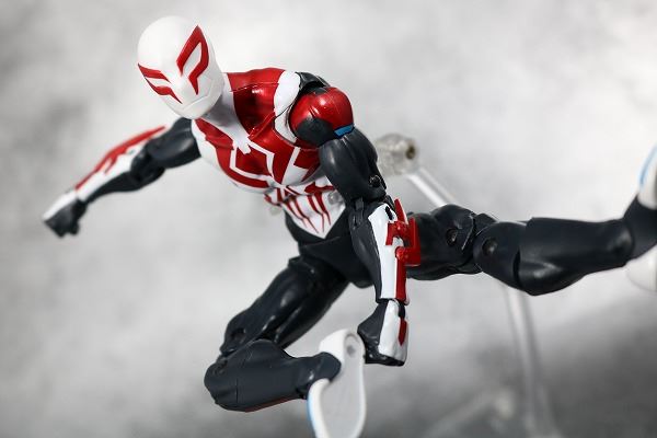 マーベルレジェンド　スパイダーマン2099　オールニュー・オールディファレント・マーベル　レビュー　アクション
