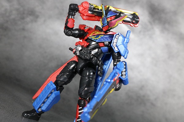 創動　仮面ライダービルド　BUILD８ Feat.装動　タンクタンクフォーム　アクション　レビュー 