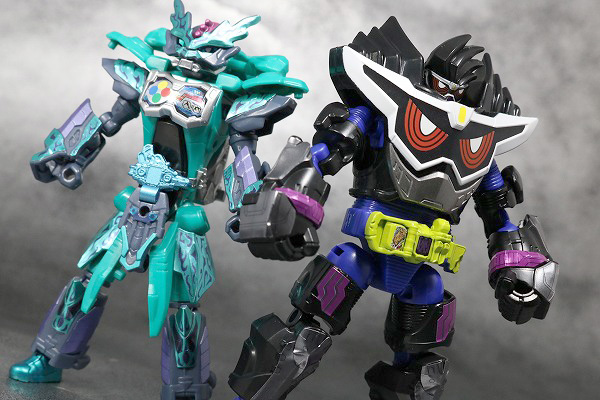 創動　仮面ライダービルド　BUILD8 Feat.装動　ラビットラビット　タンクタンク　仮面ライダーゲンム　ゴッドマキシマムゲーマー　レベルビリオン　仮面ライダーレーザー　レベルX　レビュー