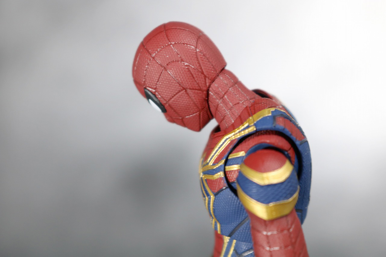 S.H.フィギュアーツ　アイアン　スパイダーマン　アベンジャーズ　インフィニティウォー　レビュー　可動範囲