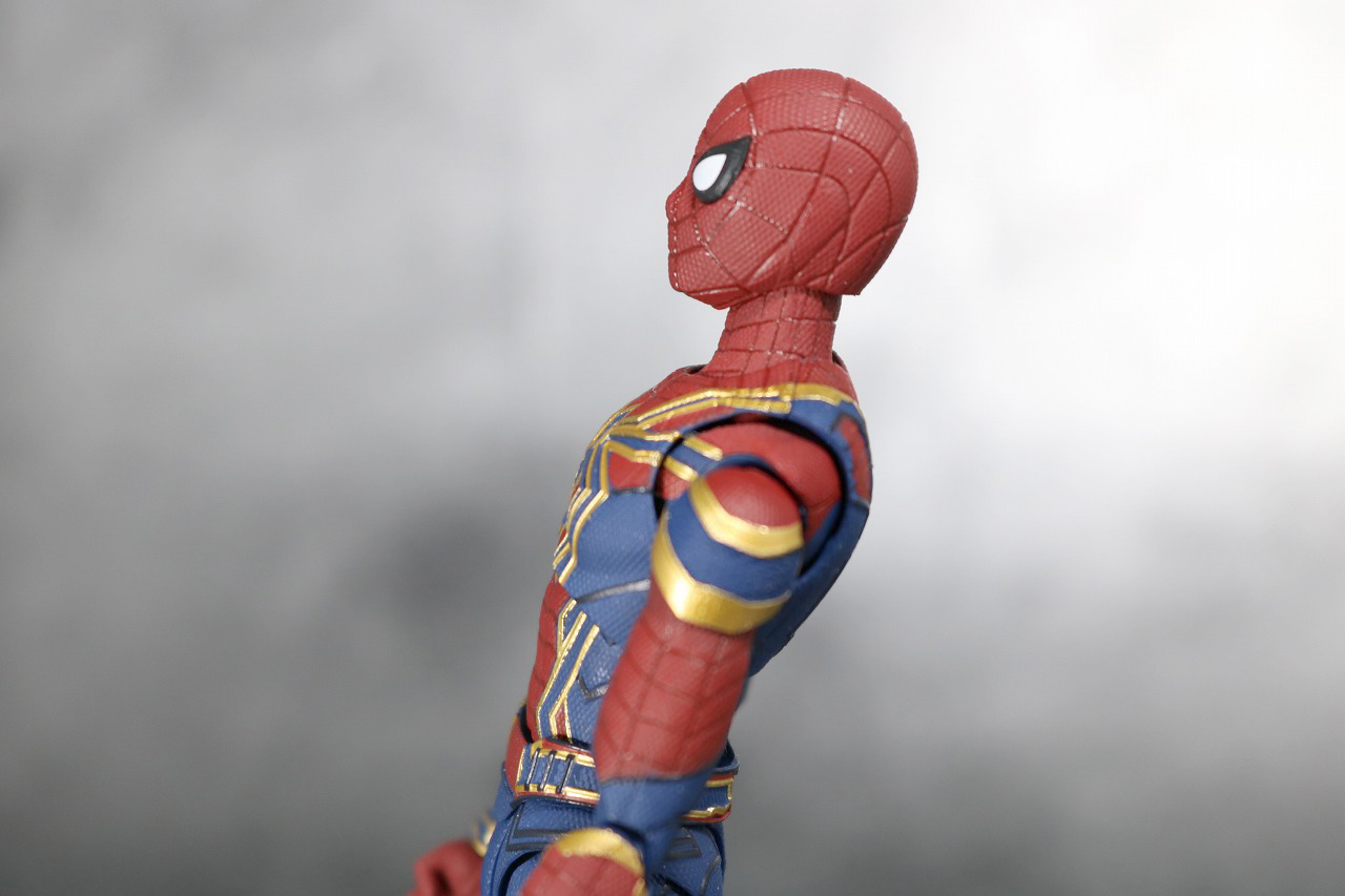 S.H.フィギュアーツ　アイアン　スパイダーマン　アベンジャーズ　インフィニティウォー　レビュー　可動範囲