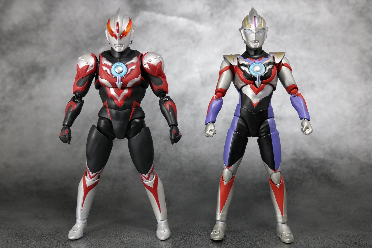 S.H.フィギュアーツ　ウルトラマンオーブ　サンダーブレスター　レビュー　全身