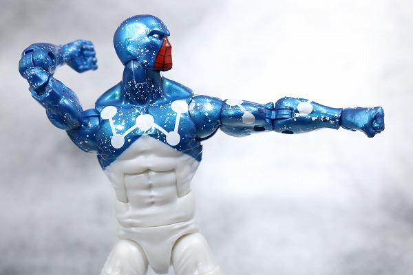 マーベルレジェンド　コズミック・スパイダーマン　レビュー　可動範囲