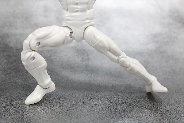 マーベルレジェンド　コズミック・スパイダーマン　レビュー　可動範囲