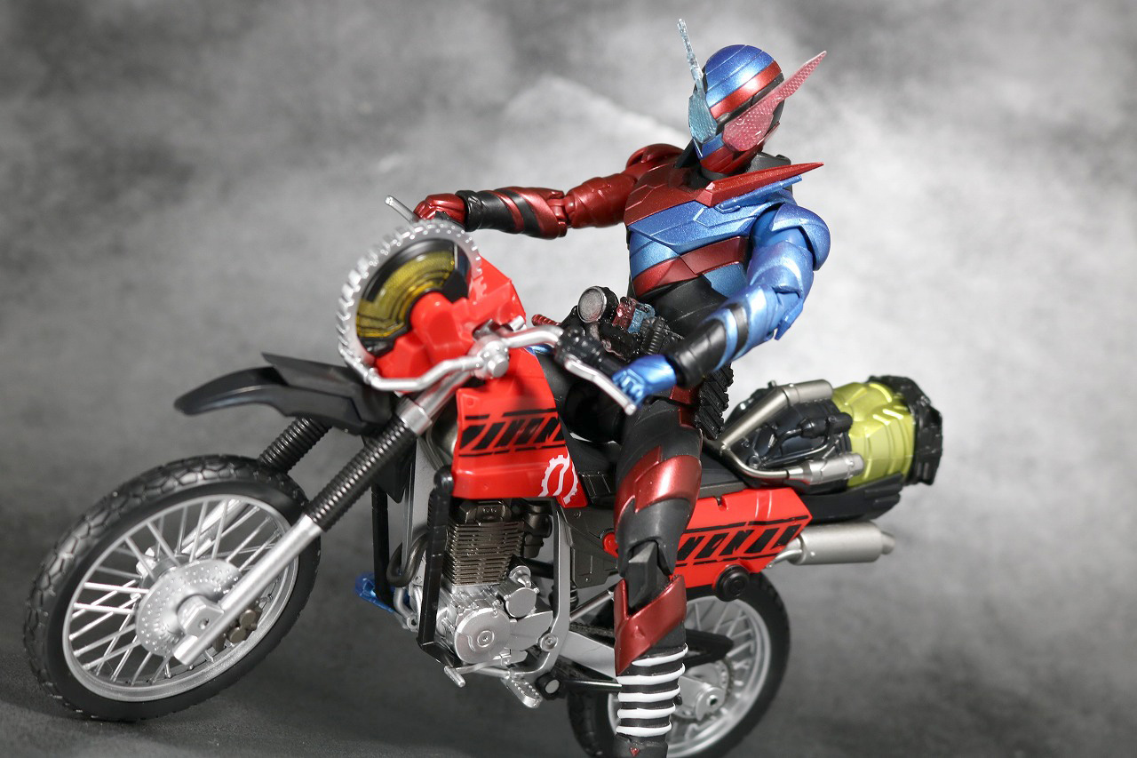 S.H.フィギュアーツ　マシンビルダー　パーツセット　レビュー　仮面ライダービルド　バイク