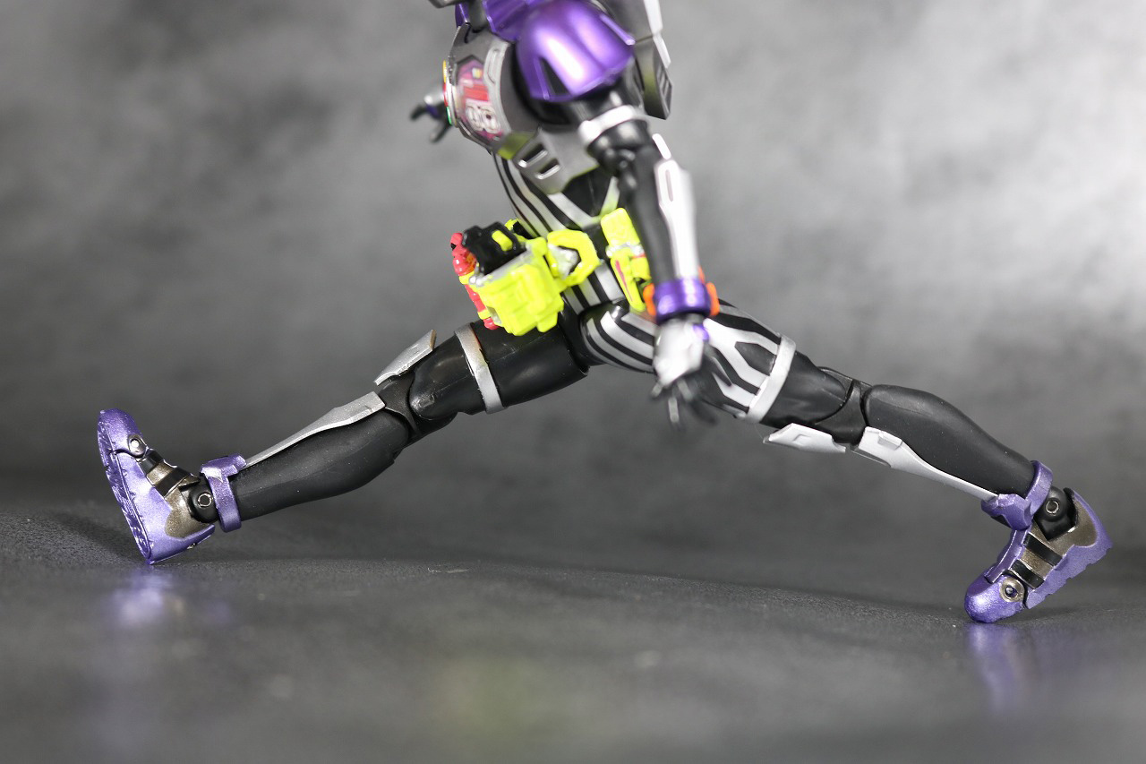 S.H.フィギュアーツ　仮面ライダーゲンム　アクションゲーマー　レベル0　レビュー　可動範囲