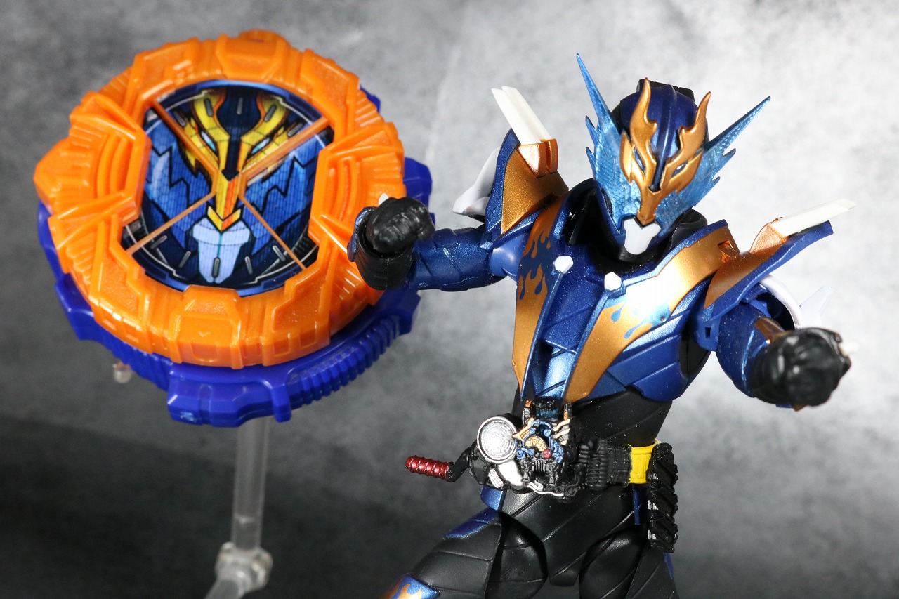 クローズライドウォッチ　レビュー