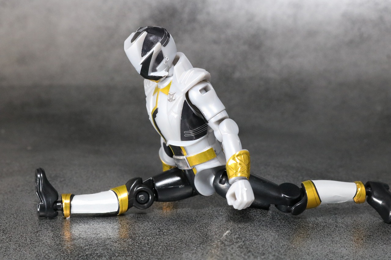 勇動2 ルパンエックス レビュー 快盗戦隊ルパンレンジャーVS警察戦隊パトレンジャー 可動範囲