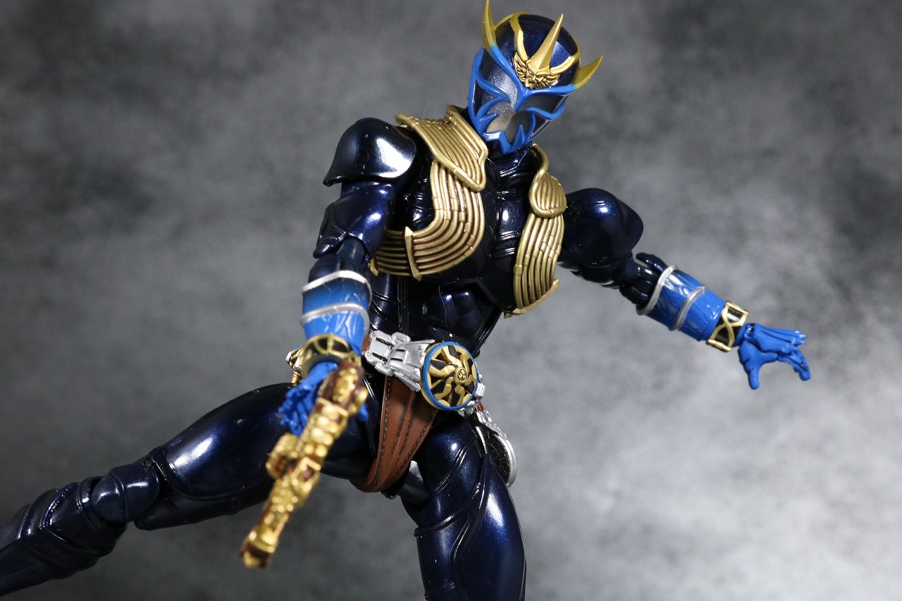 S.H.フィギュアーツ　仮面ライダー威吹鬼　真骨彫製法　レビュー　アクション