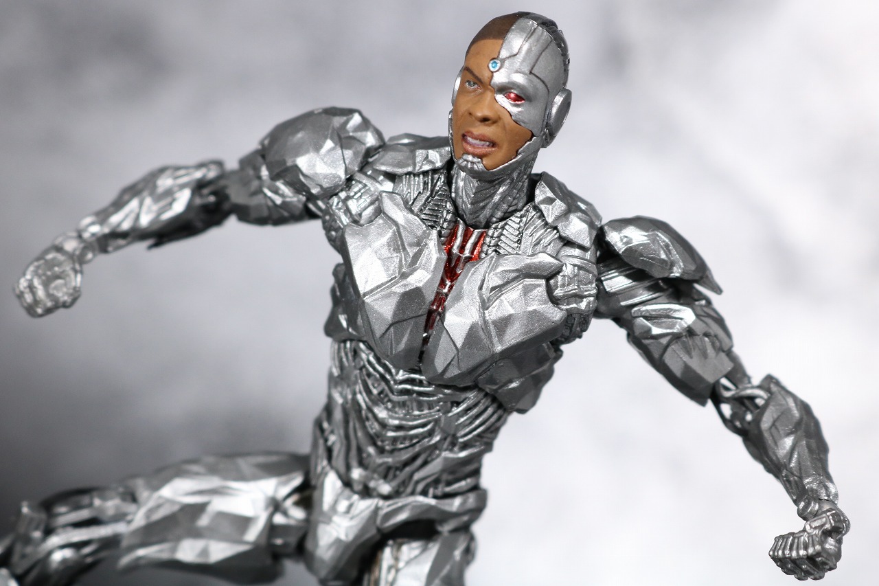 MAFEX　サイボーグ　ジャスティスリーグ　レビュー