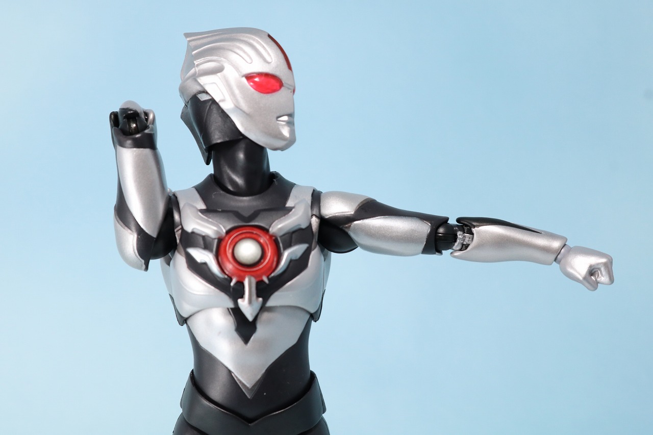 S.H.フィギュアーツ　ウルトラマンオーブダーク　ノワールブラックシュバルツ　レビュー　魂ネイション2018　可動範囲