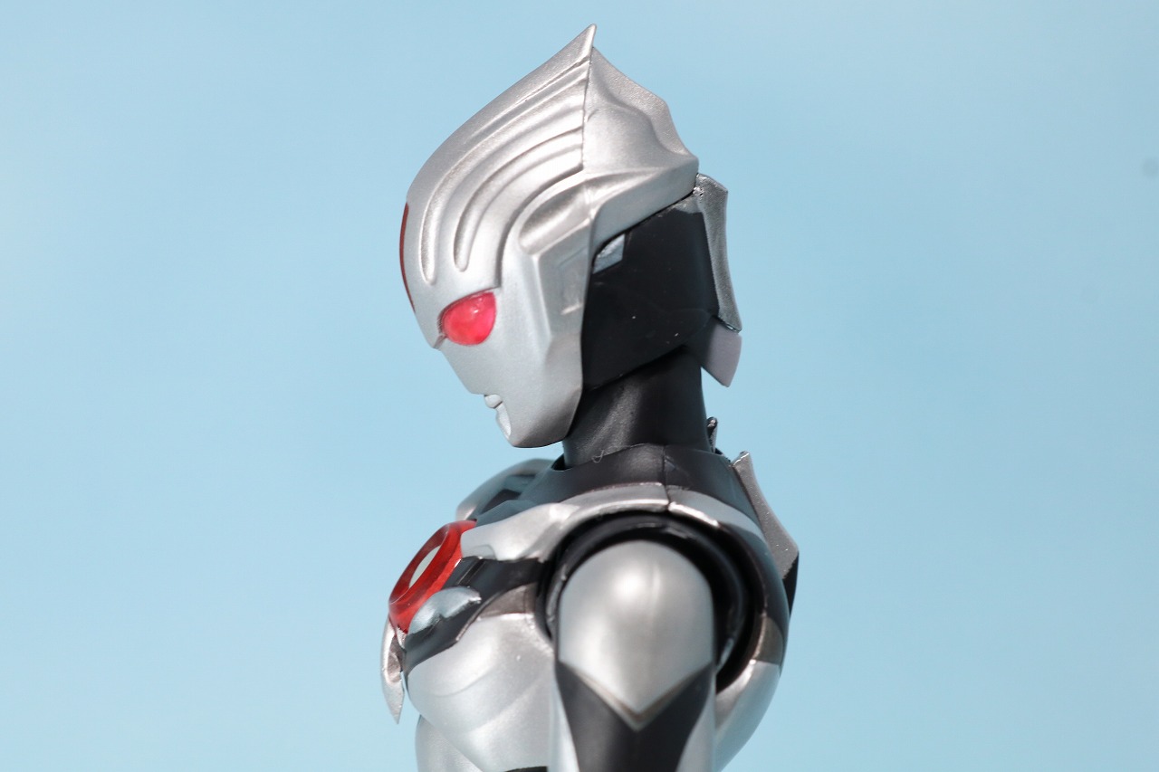 S.H.フィギュアーツ　ウルトラマンオーブダーク　ノワールブラックシュバルツ　レビュー　魂ネイション2018　可動範囲