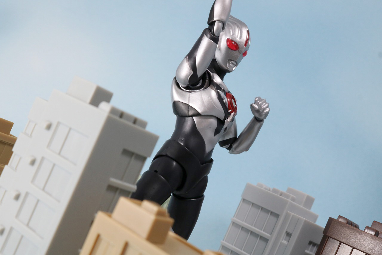 S.H.フィギュアーツ　ウルトラマンオーブダーク　ノワールブラックシュバルツ　レビュー　魂ネイション2018　アクション