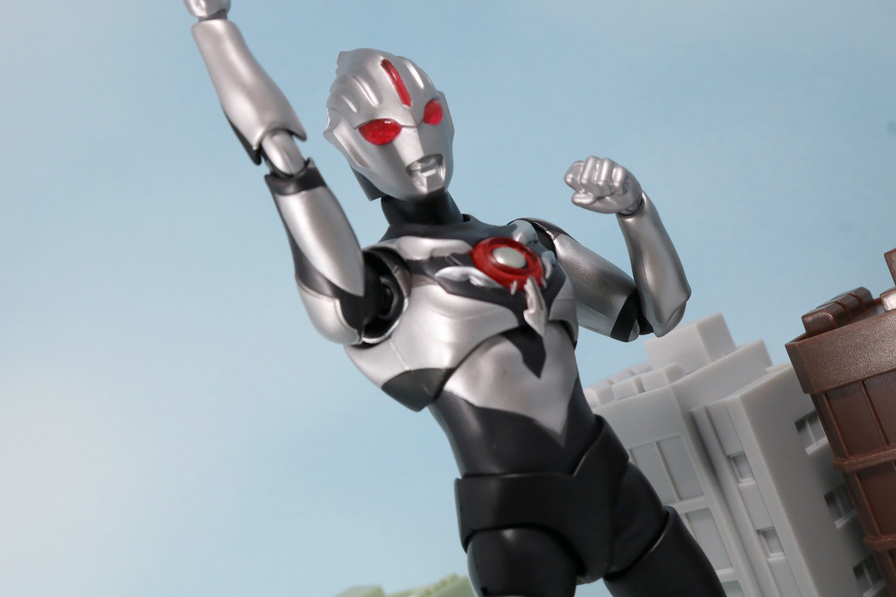 S.H.フィギュアーツ　ウルトラマンオーブダーク　ノワールブラックシュバルツ　レビュー　魂ネイション2018　アクション