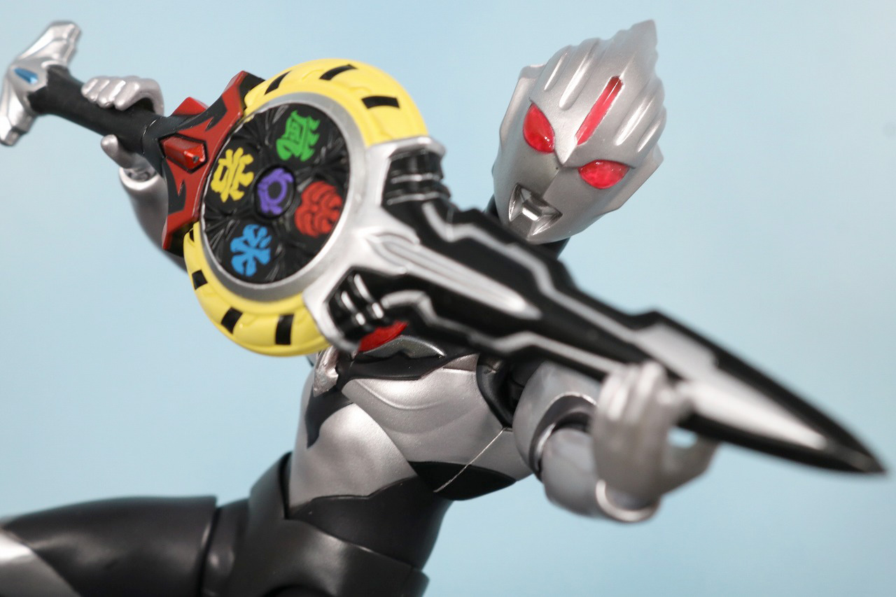 S.H.フィギュアーツ　ウルトラマンオーブダーク　ノワールブラックシュバルツ　レビュー　魂ネイション2018　アクション