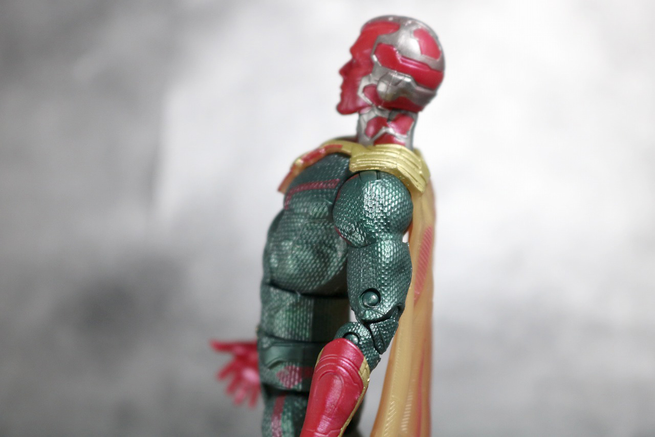 マーベルレジェンド　ヴィジョン　レビュー　可動範囲