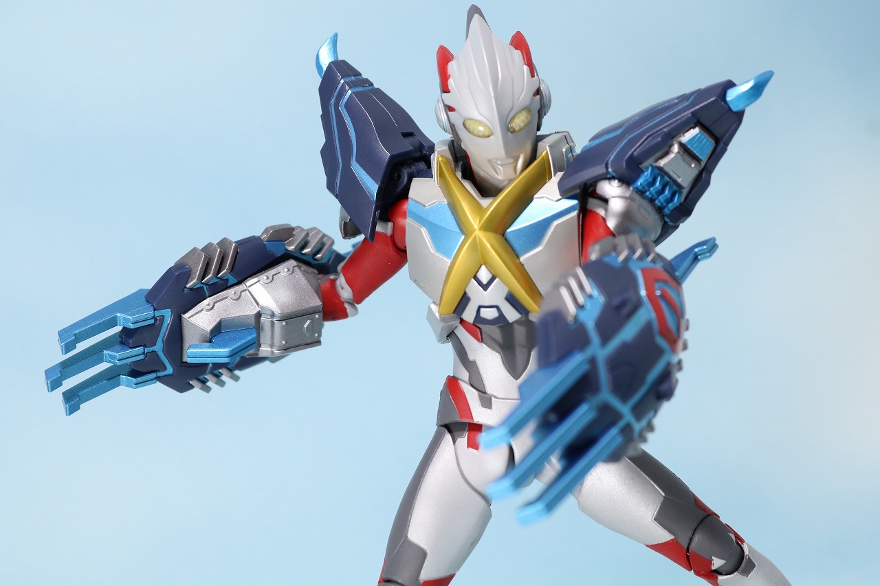 S.H.フィギュアーツ　ウルトラマンX　エックス　ゴモラアーマー　レビュー　アクション