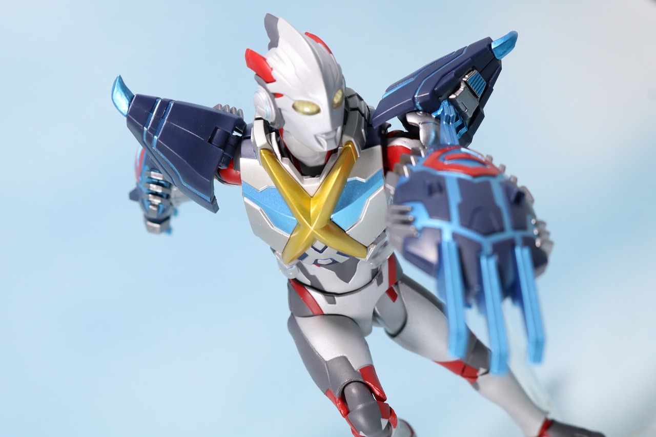 S.H.フィギュアーツ　ウルトラマンX　エックス　ゴモラアーマー　レビュー　アクション