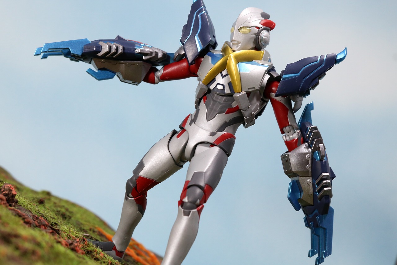S.H.フィギュアーツ　ウルトラマンX　エックス　ゴモラアーマー　レビュー　アクション