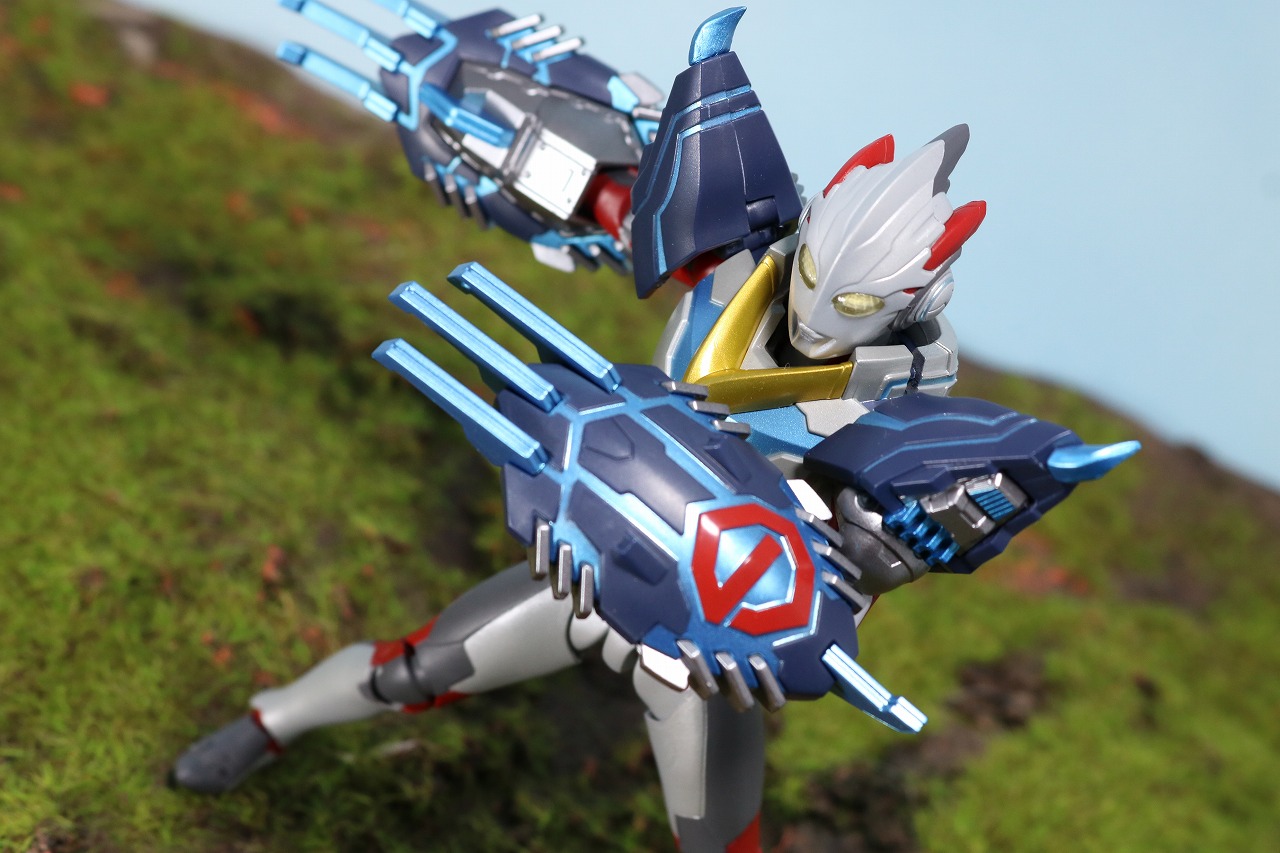 S.H.フィギュアーツ　ウルトラマンX　エックス　ゴモラアーマー　レビュー　アクション